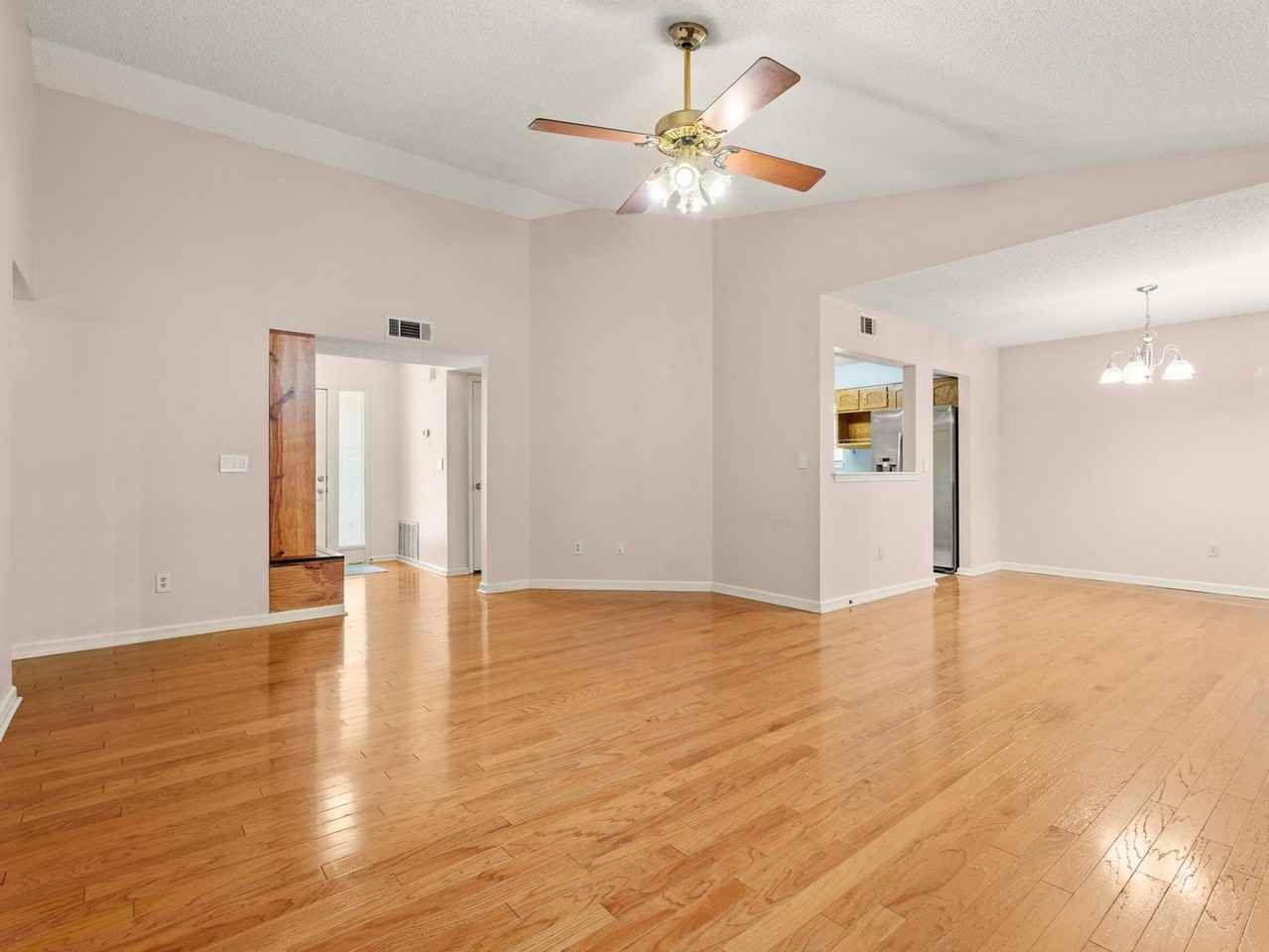 339 Evergreen Ave - Photo 6 of 27