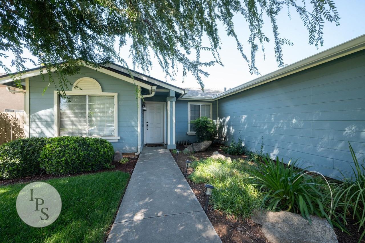 5135 E Pitt Ave - Photo 3 of 32