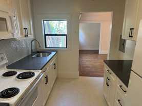 423 49th St - Photo 1 of 1