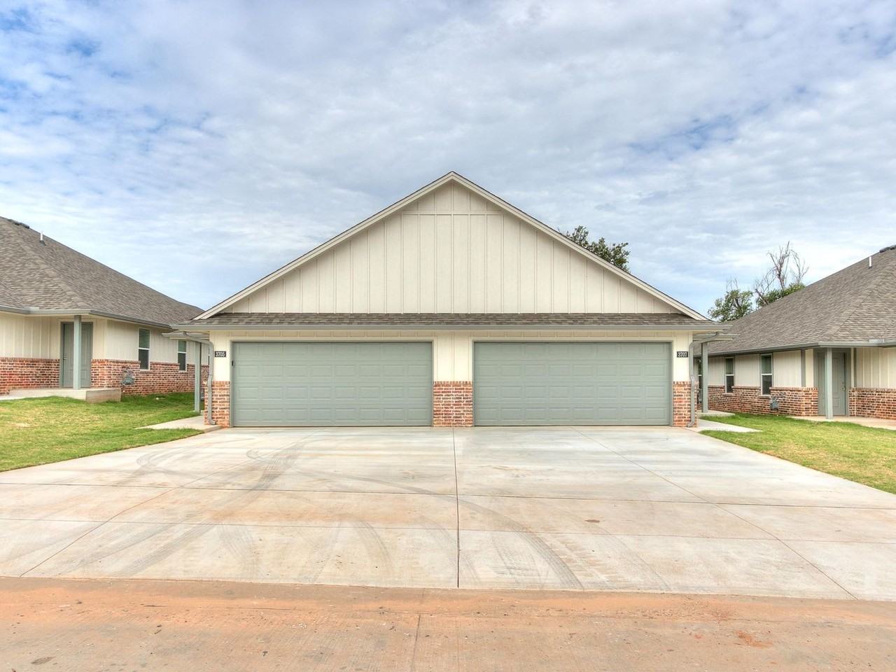 3801 Franks Way - Photo 3 of 50
