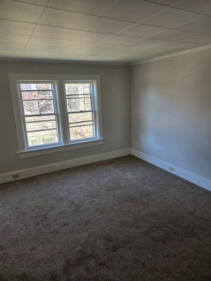 357 Milwaukee Ave - Photo 2 of 14