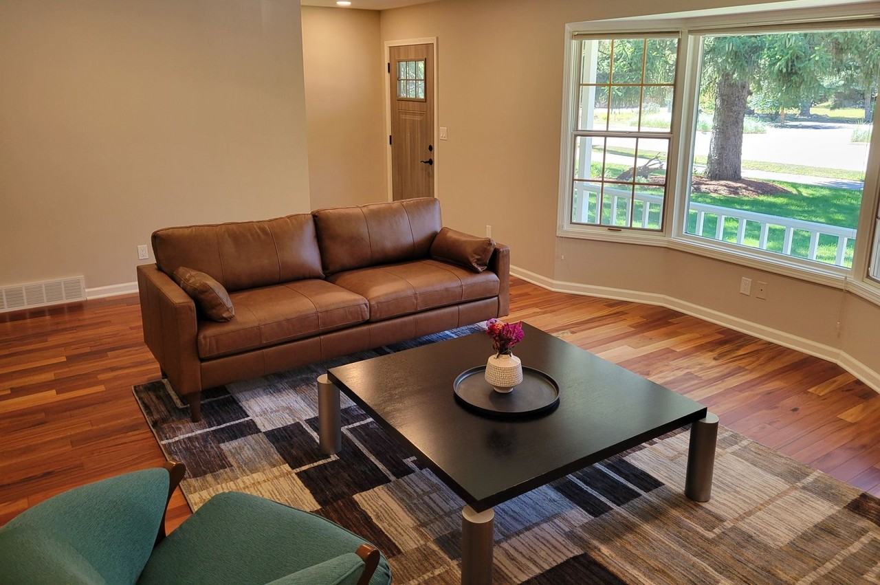 15162 Lakeshore Dr - Photo 2 of 29