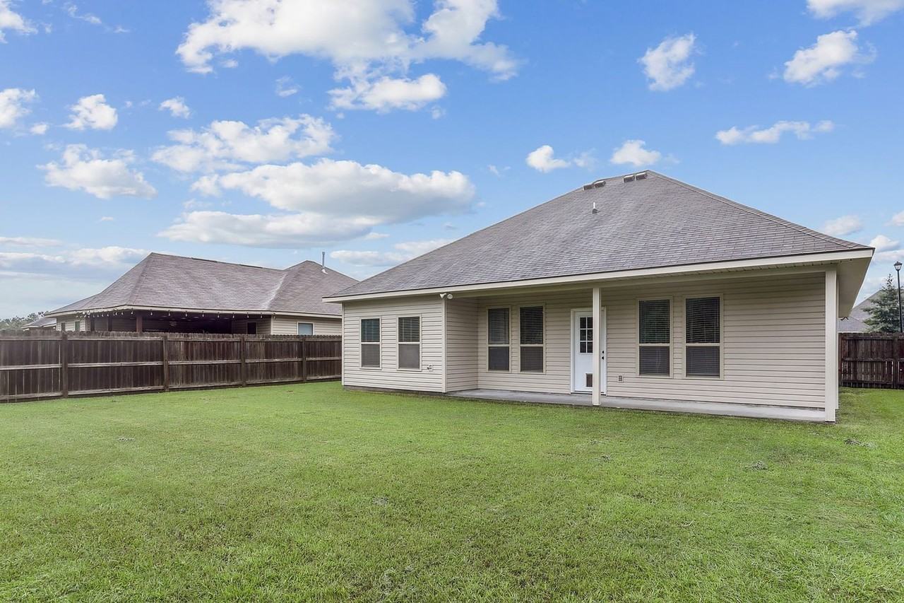 42354 Marblestone Ave - Photo 2 of 9