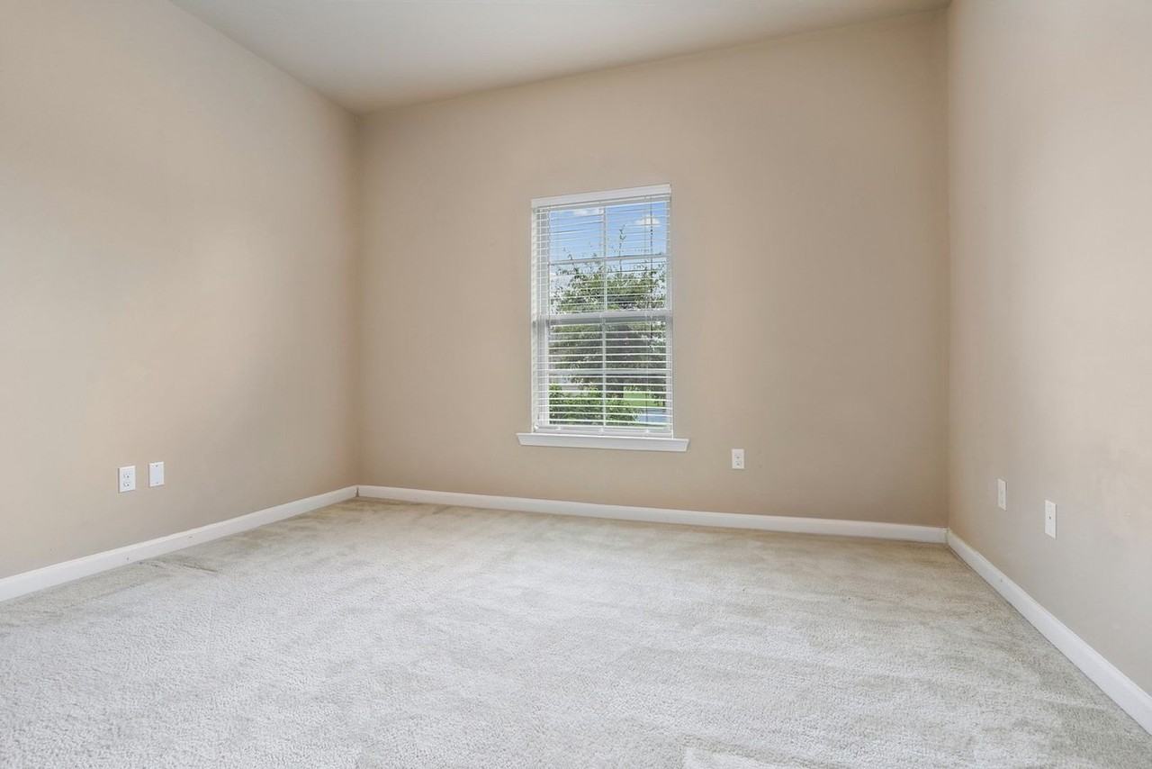 42354 Marblestone Ave - Photo 3 of 9