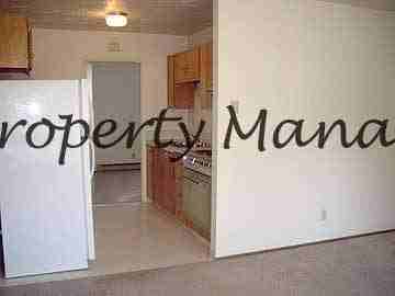 182 Ne Jackson St #9 - Photo 3 of 4