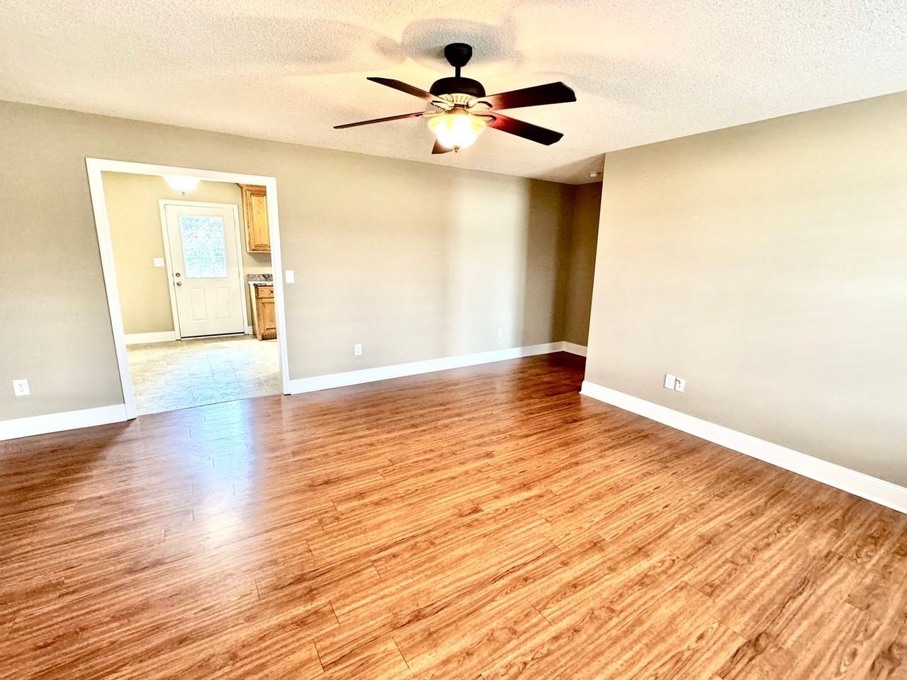 26452 6th St - Photo 3 of 10