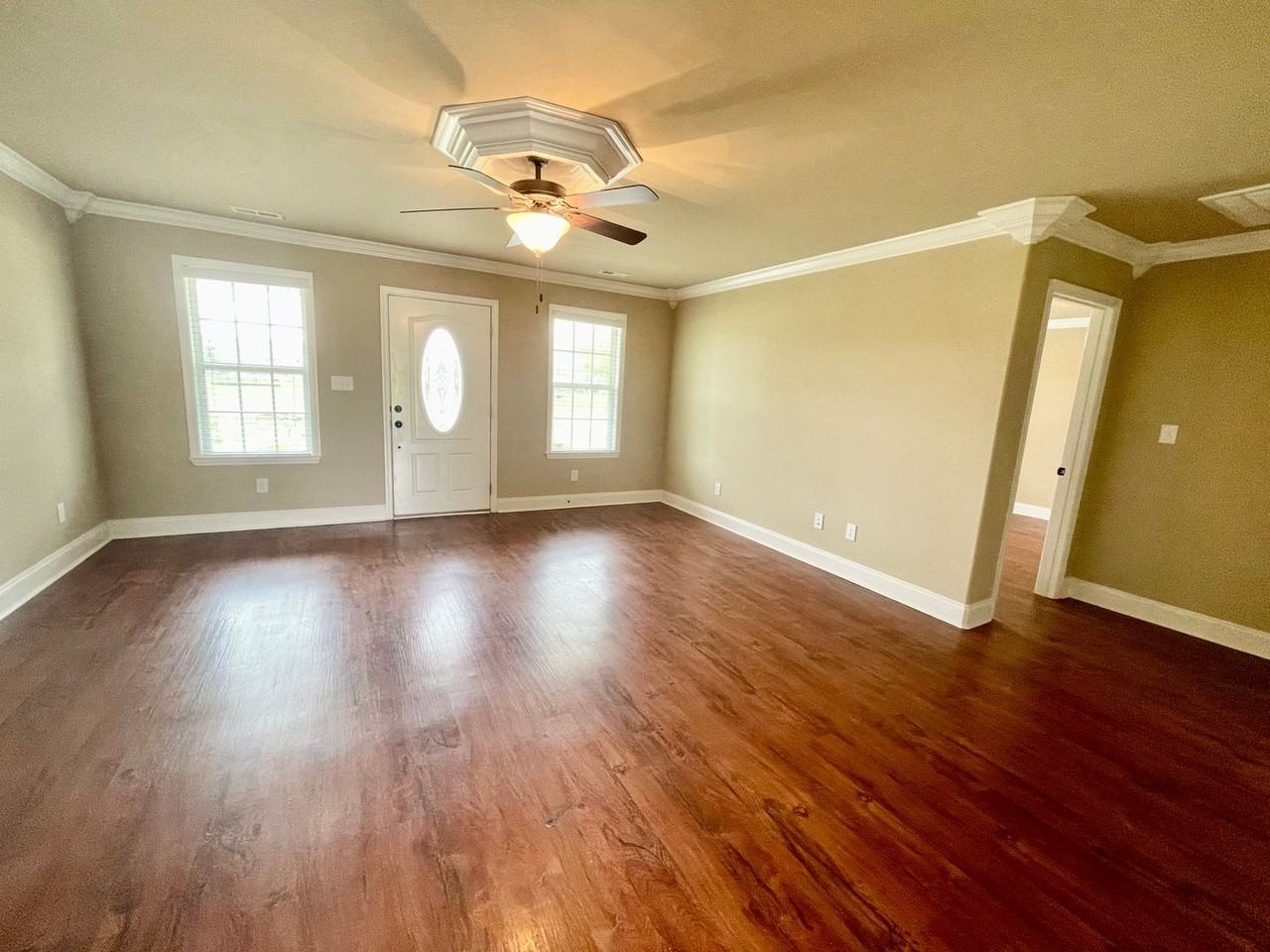 29446 Maddox St - Photo 2 of 11