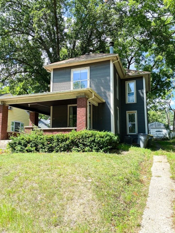 453 Littleton St - Photo 3 of 13
