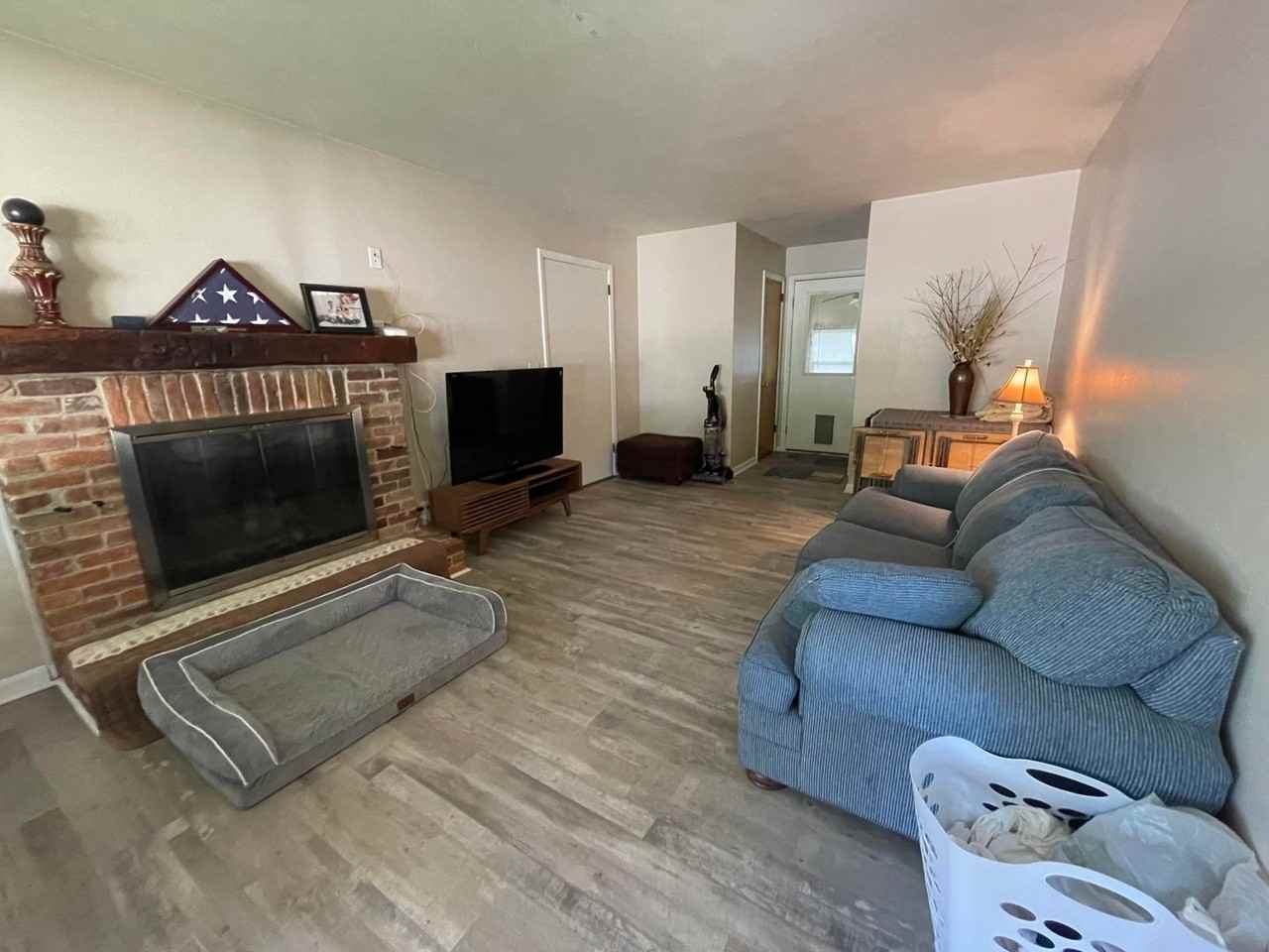 1913 Indian Trail Dr - Photo 3 of 13