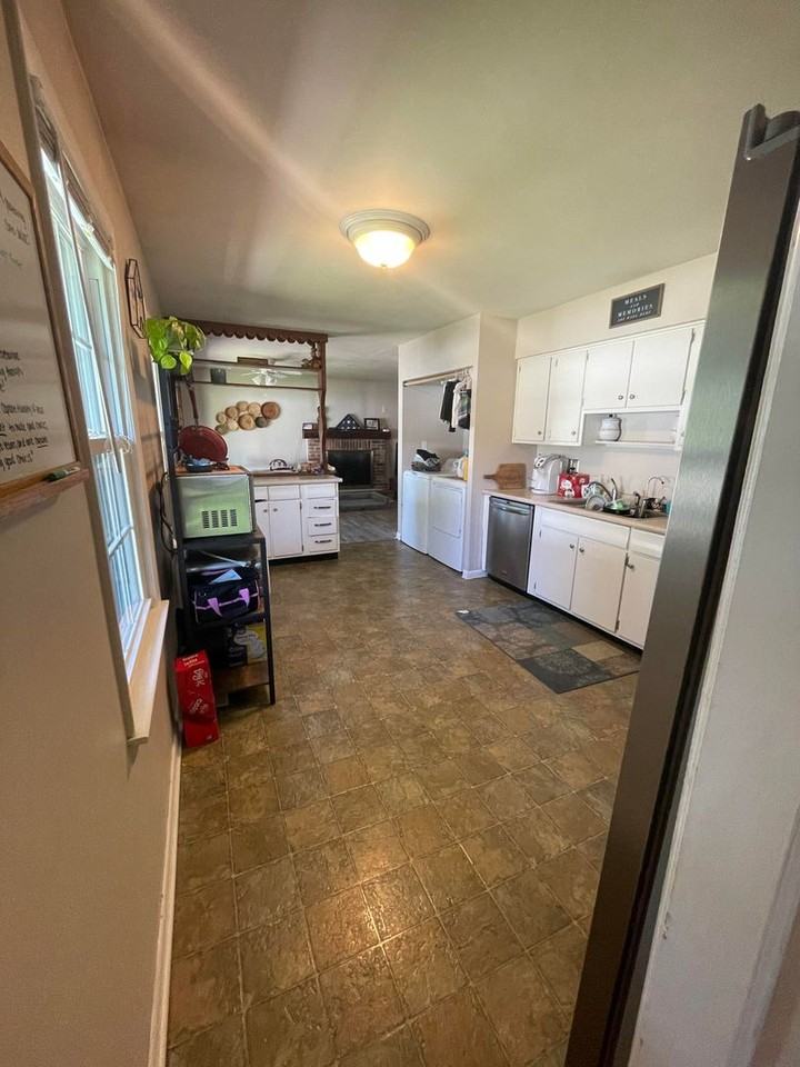 1913 Indian Trail Dr - Photo 5 of 13