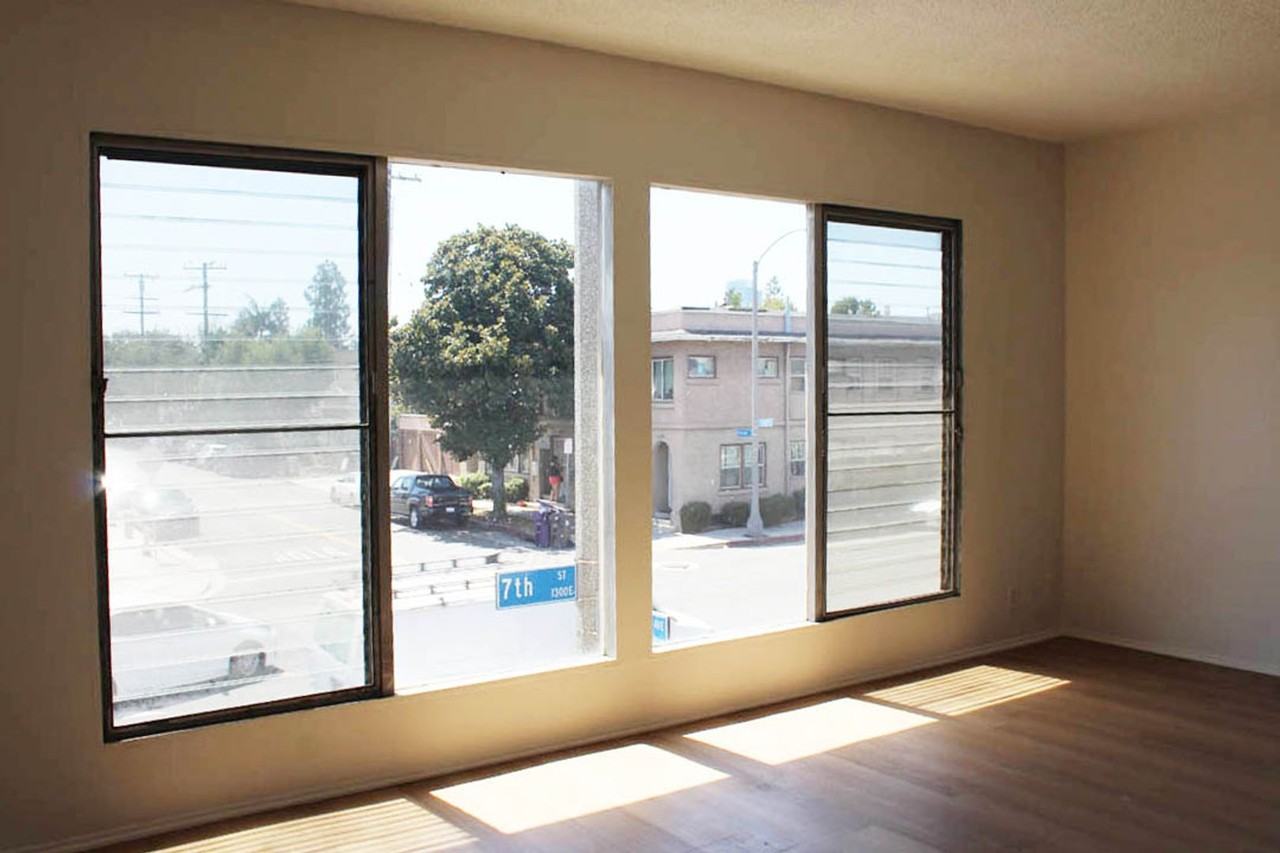 1331 E 7th St #6 - Photo 2 of 14