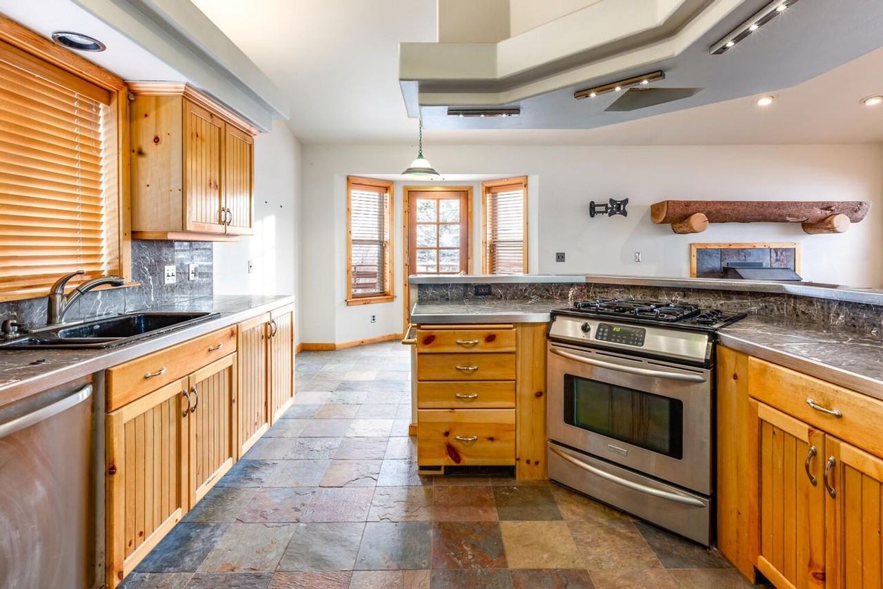 115 Crestview Ter - Photo 7 of 33