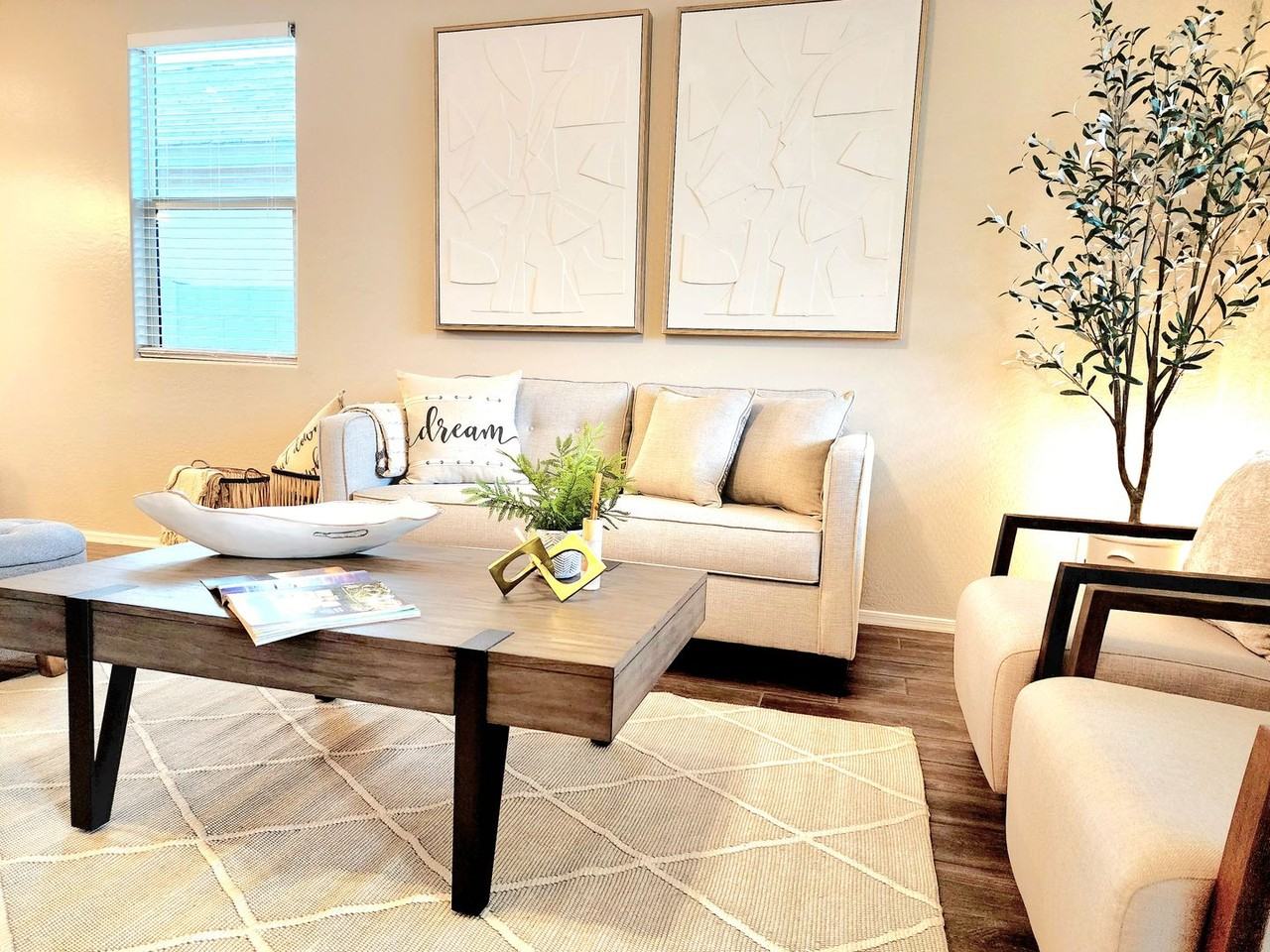 5256 W Leodra Ln - Photo 3 of 33