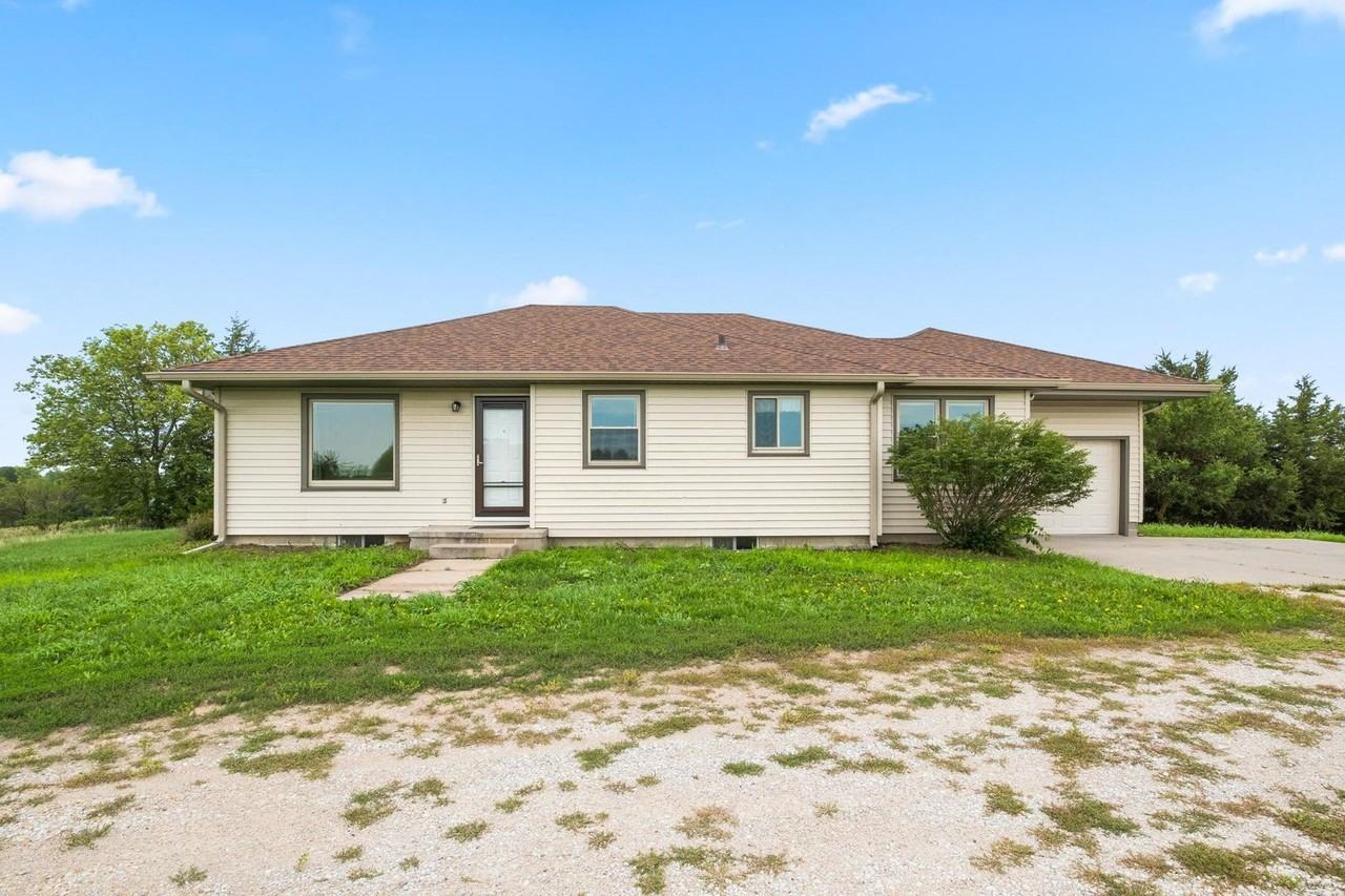 23333 Ruff Rd - Photo 2 of 25