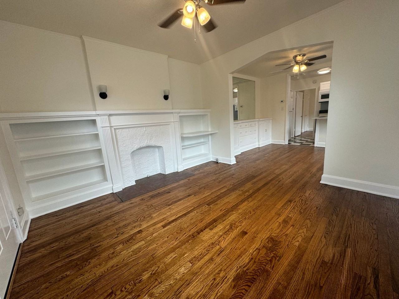 713 S Zunis Ave - Photo 3 of 15