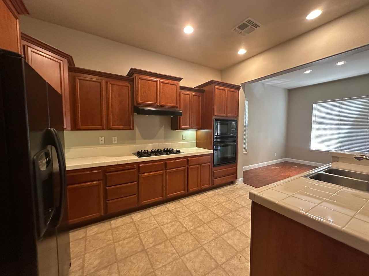 4333 Reveil Ln - Photo 3 of 32