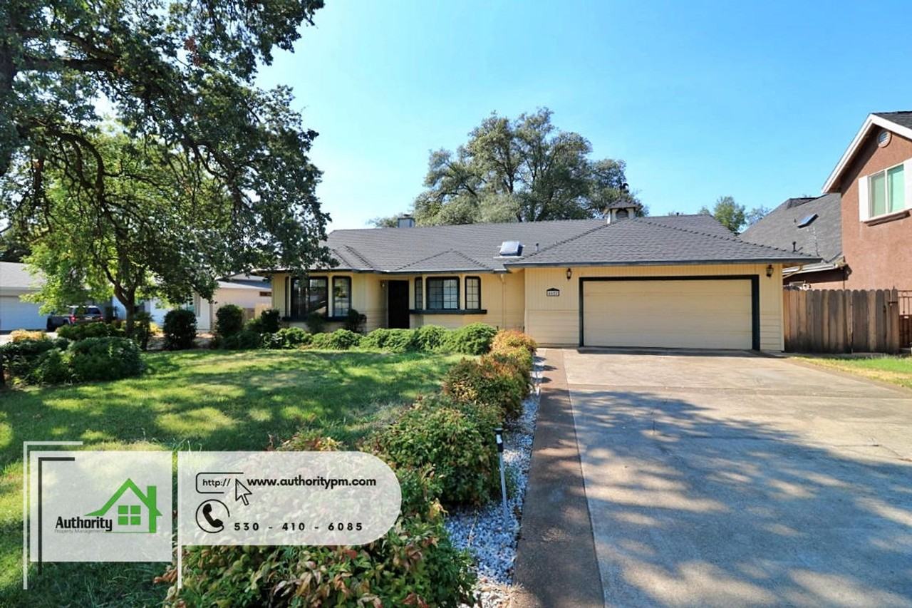 4652 Columbine Dr - Photo 3 of 38