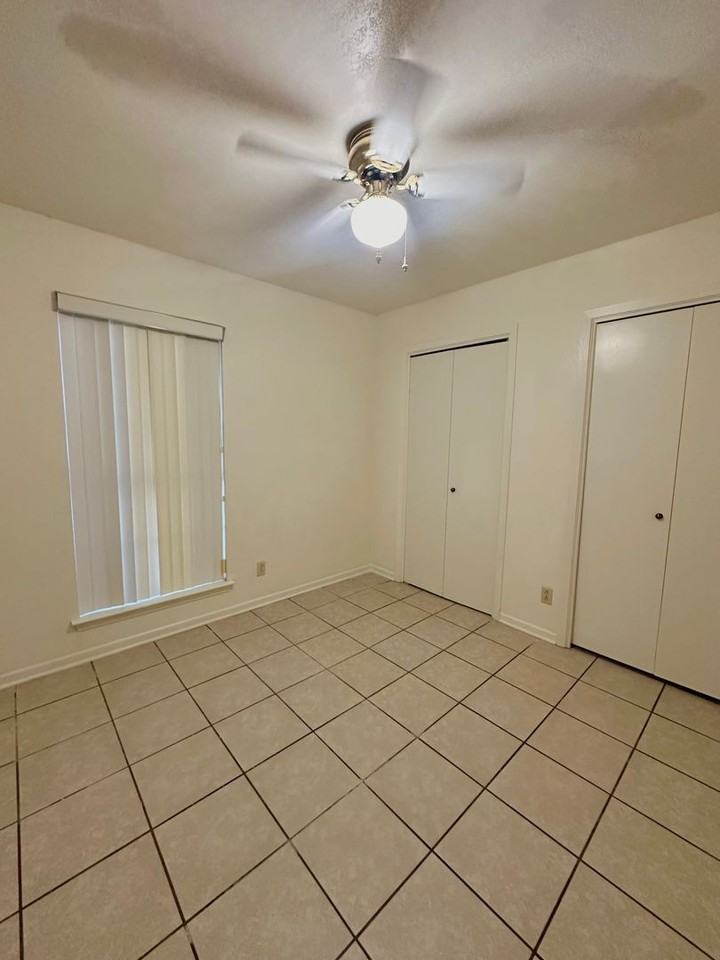 2806 Greystone Dr - Photo 7 of 11