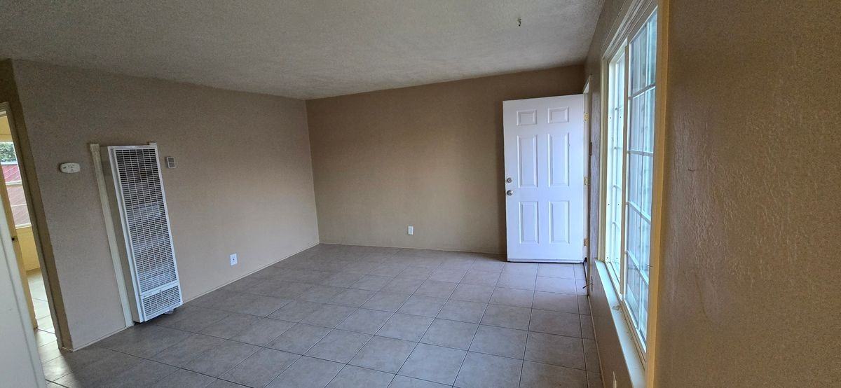 3435 E Terrace Ave - Photo 2 of 6