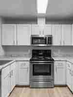 featured image of 2550 Duportail St