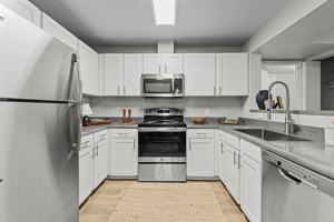 featured image of 2550 Duportail St