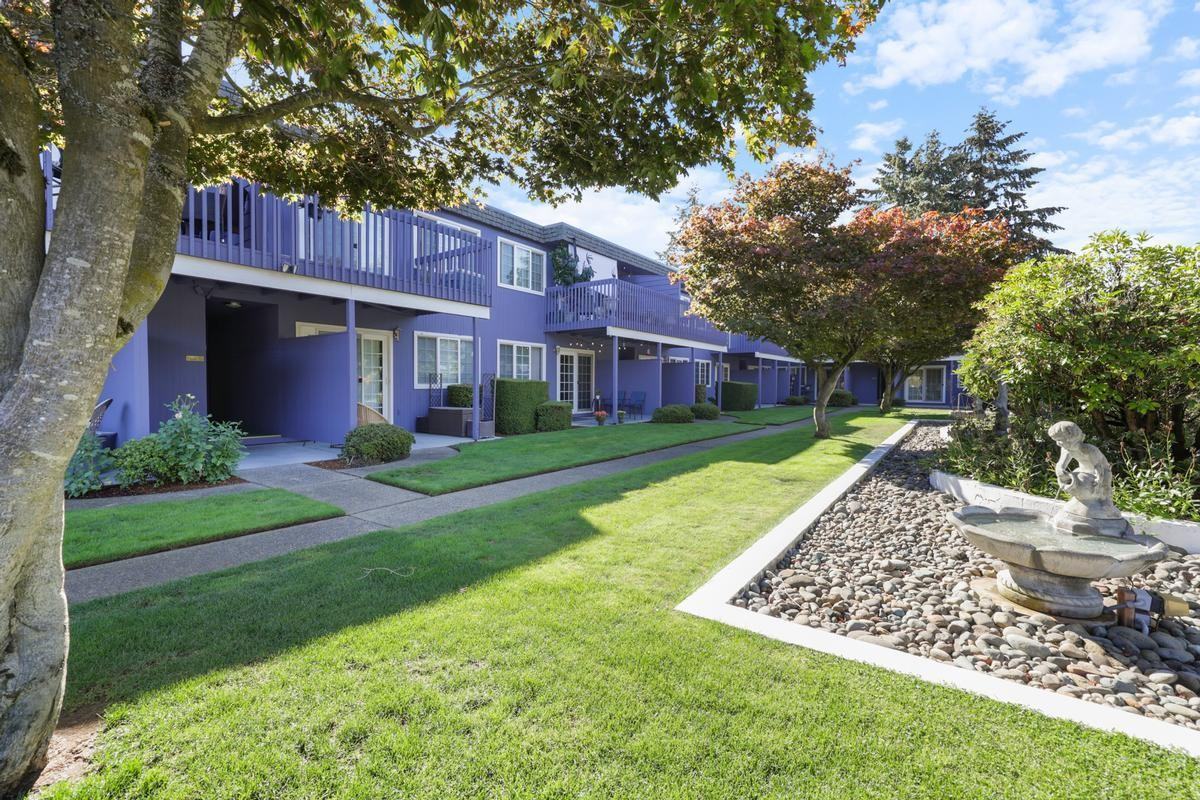 1017 S Pearl St - Photo 5 of 26