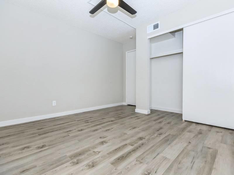 8130 W Indian School Rd - Photo 4 of 19