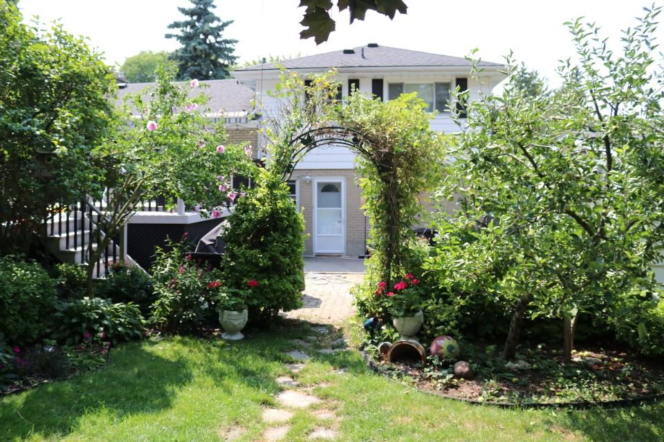 1466 Mccrie Street - Photo 3 of 17