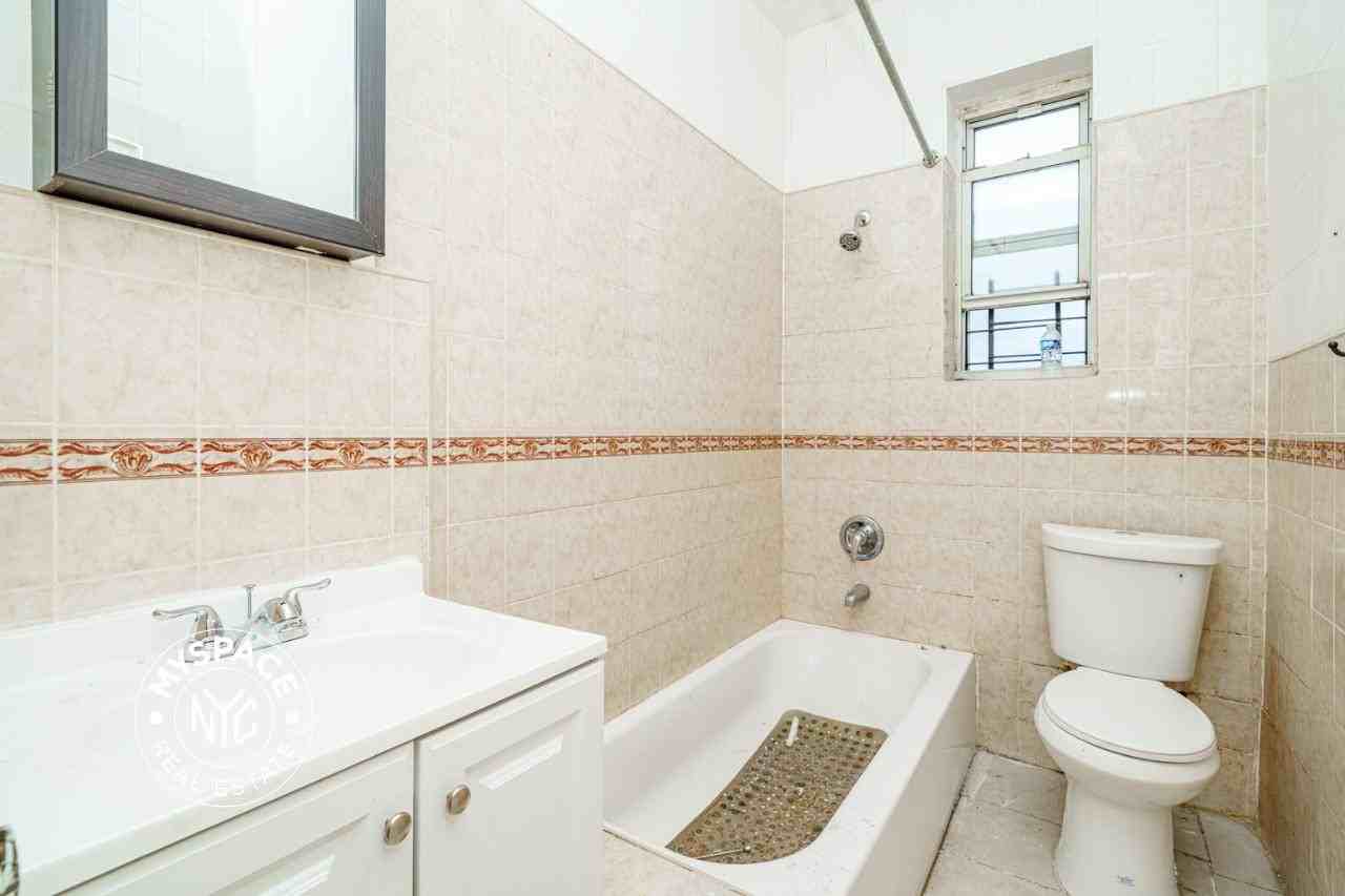 1410 Prospect Pl #B1 - Photo 3 of 10