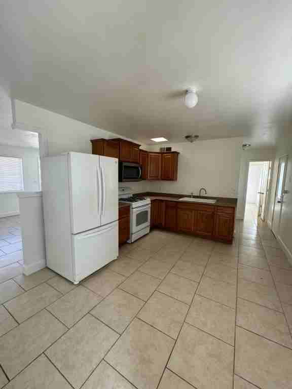 3130 Emilie Cir - Photo 5 of 9