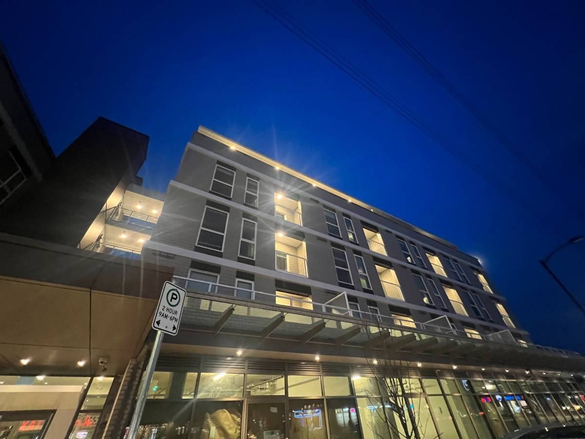 22265 Dewdney Trunk Road #301