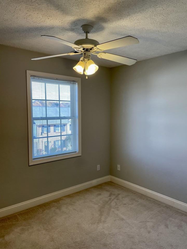 717 Wyndhurst Dr #1 - Photo 2 of 36