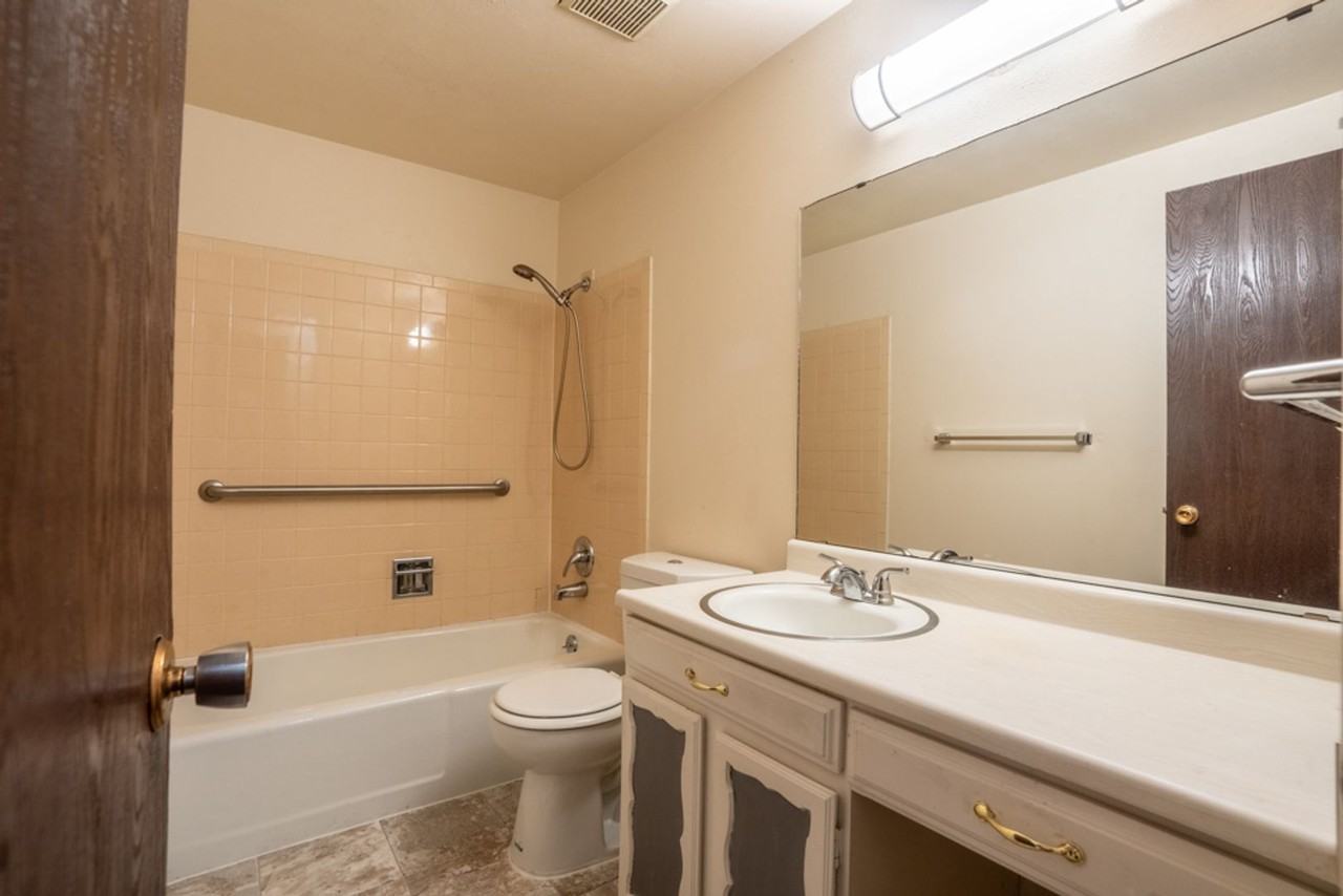 Robertson1001 (KC-JF-NB) - Photo 7 of 28