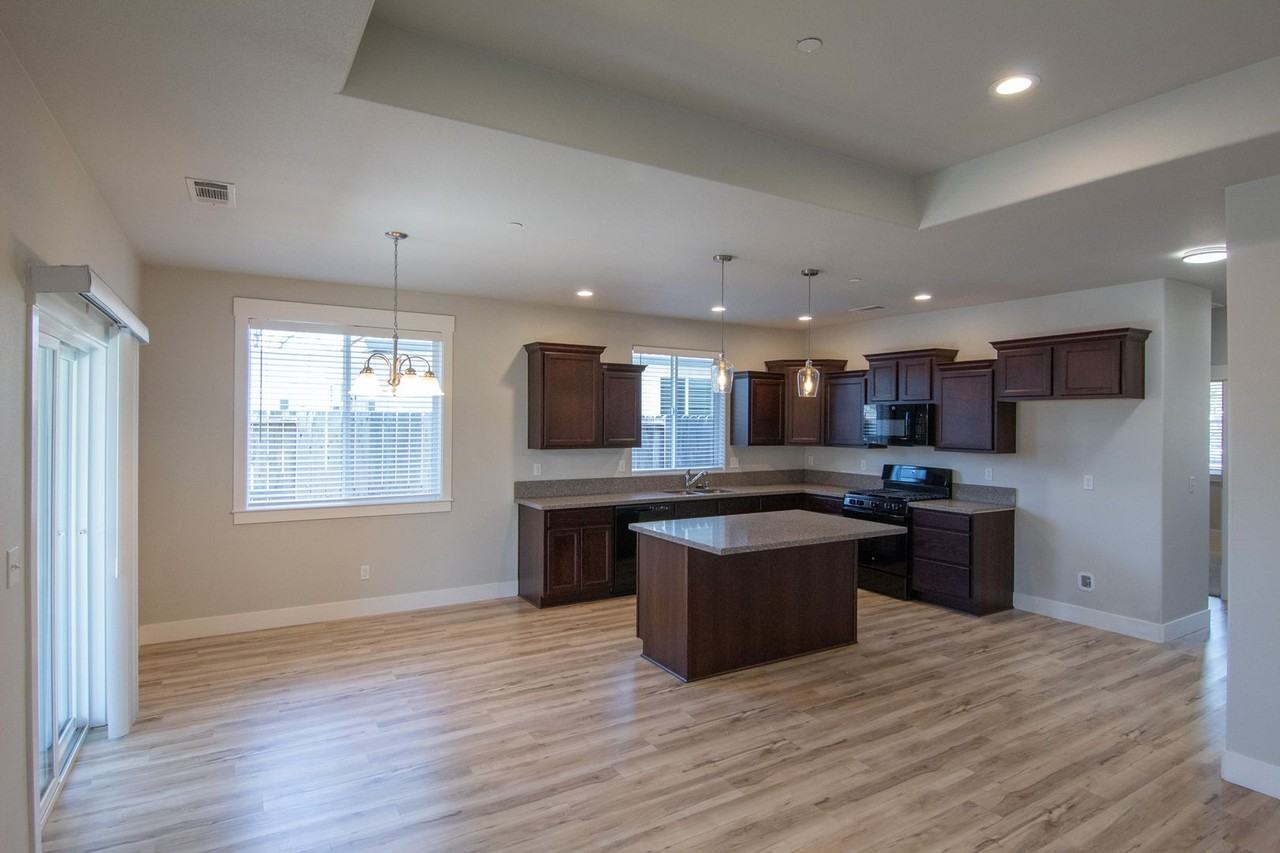 6053 Fallworth Dr - Photo 6 of 22