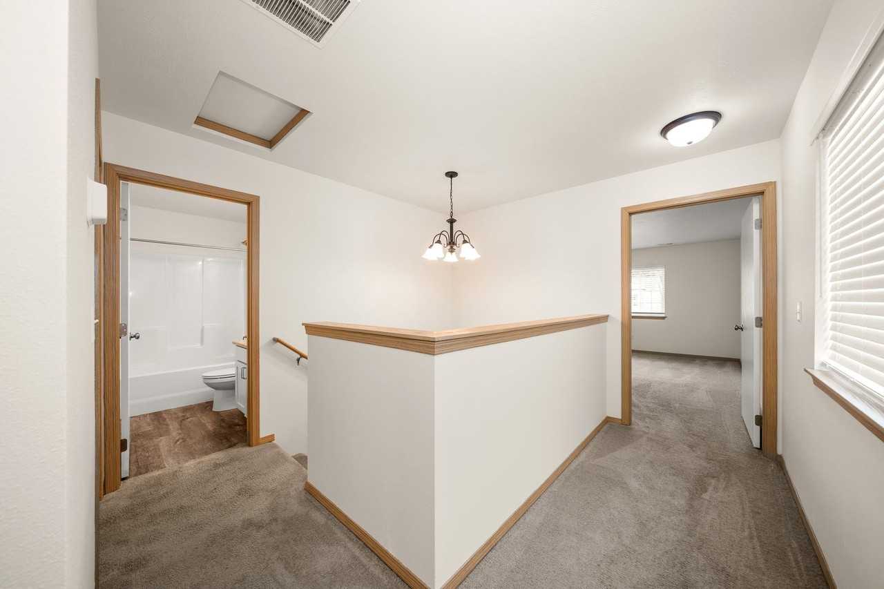 204 E F St #B - Photo 5 of 22