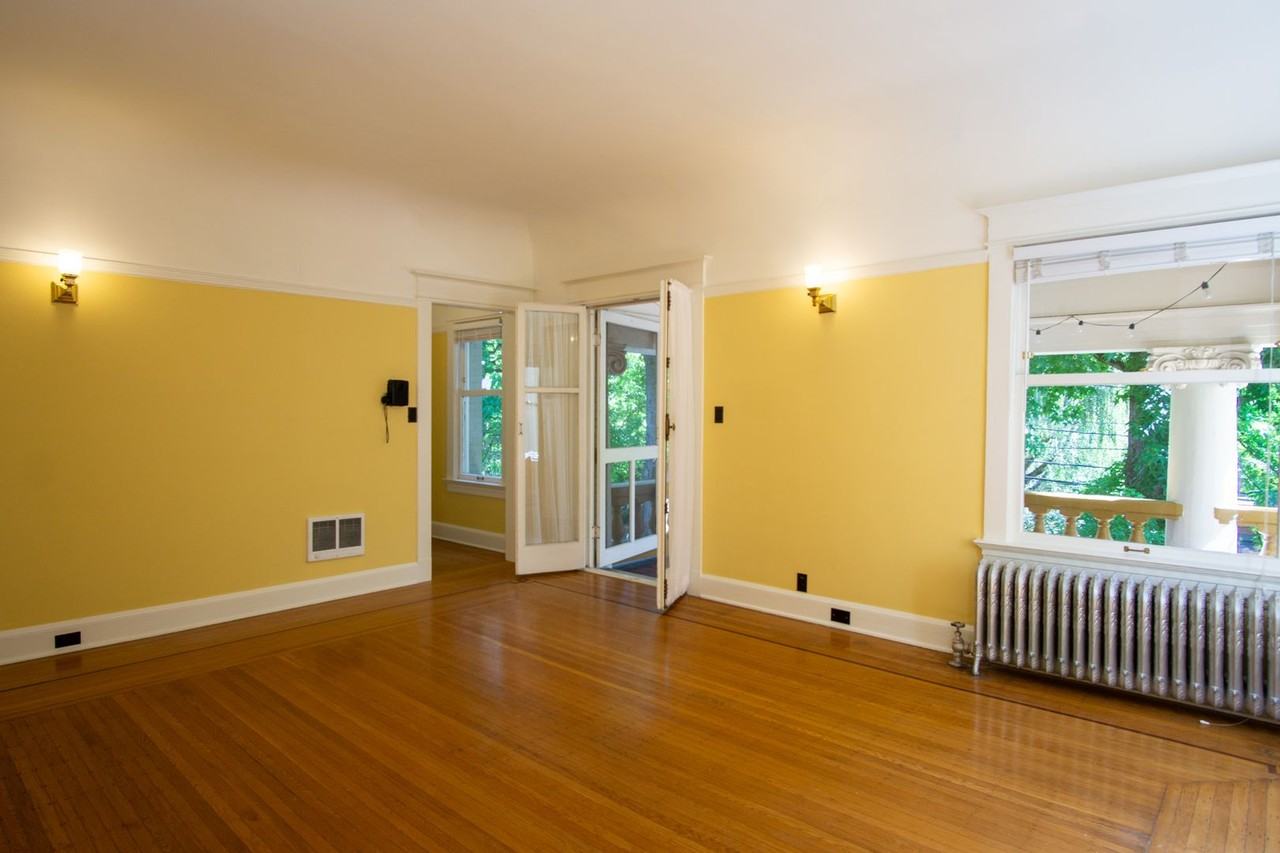209 Nw 23rd Ave #202 - Photo 3 of 27