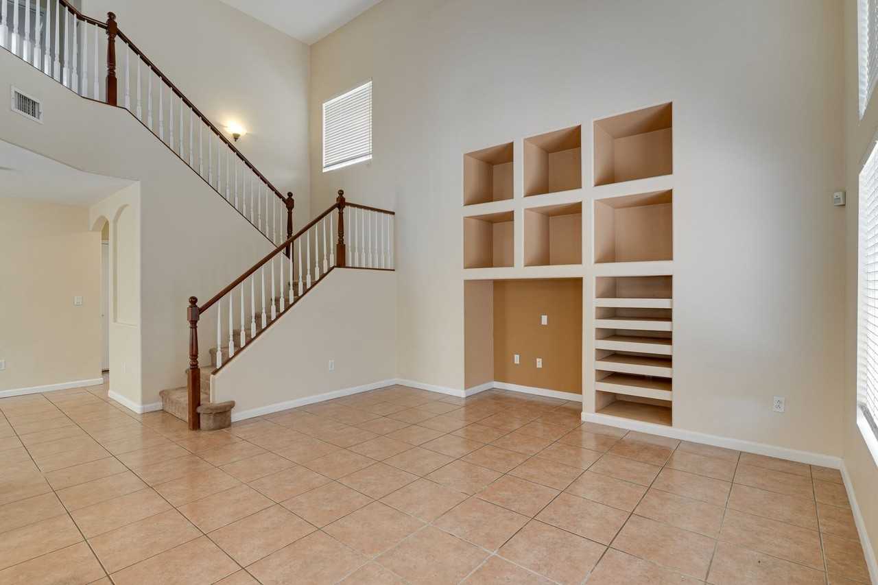 532 Aspen Leaf St - Photo 7 of 29