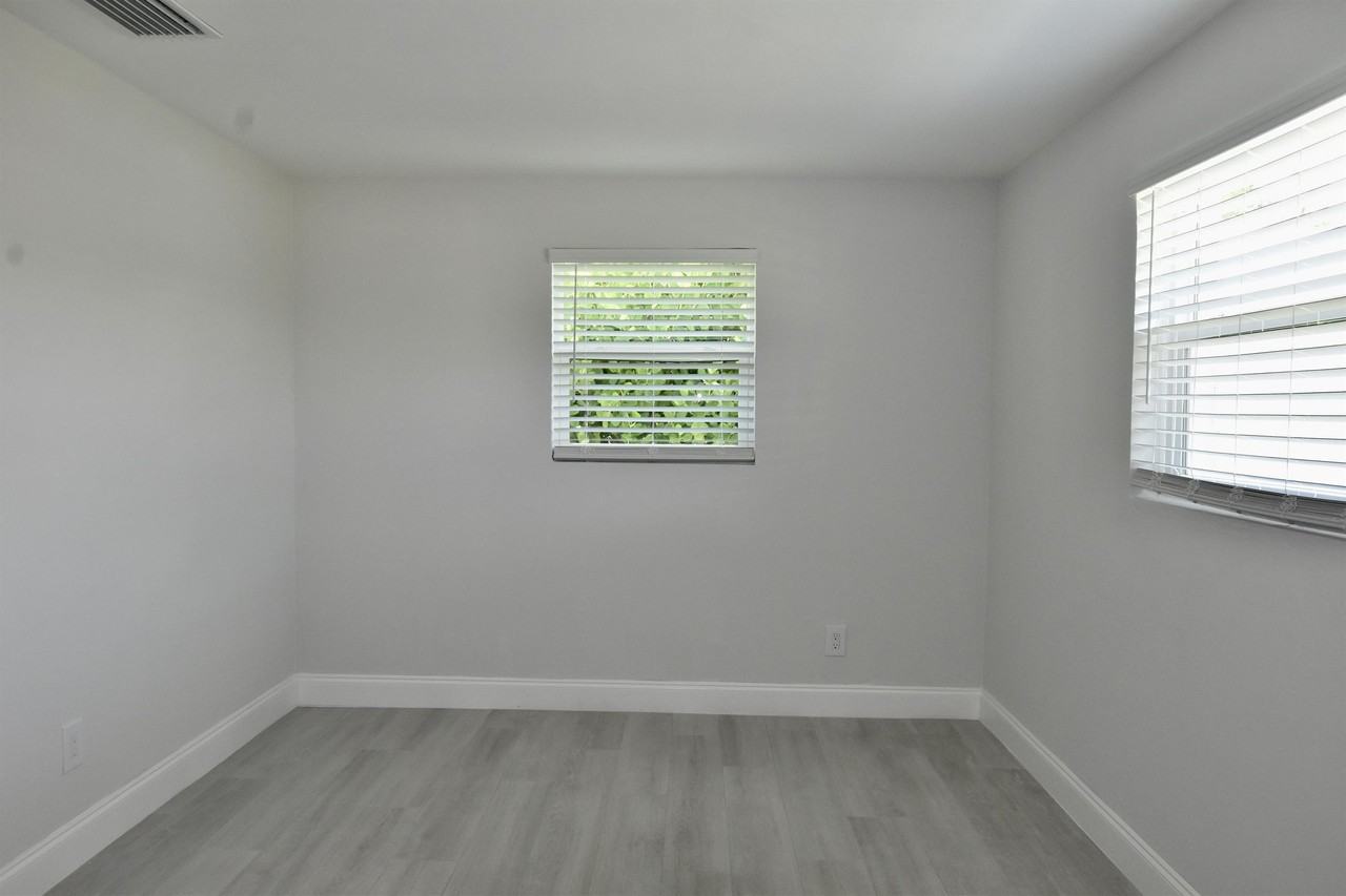 1259 Rordon Ave - Photo 7 of 16