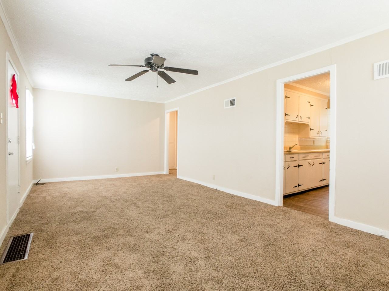 2721 N Adams - Photo 3 of 13