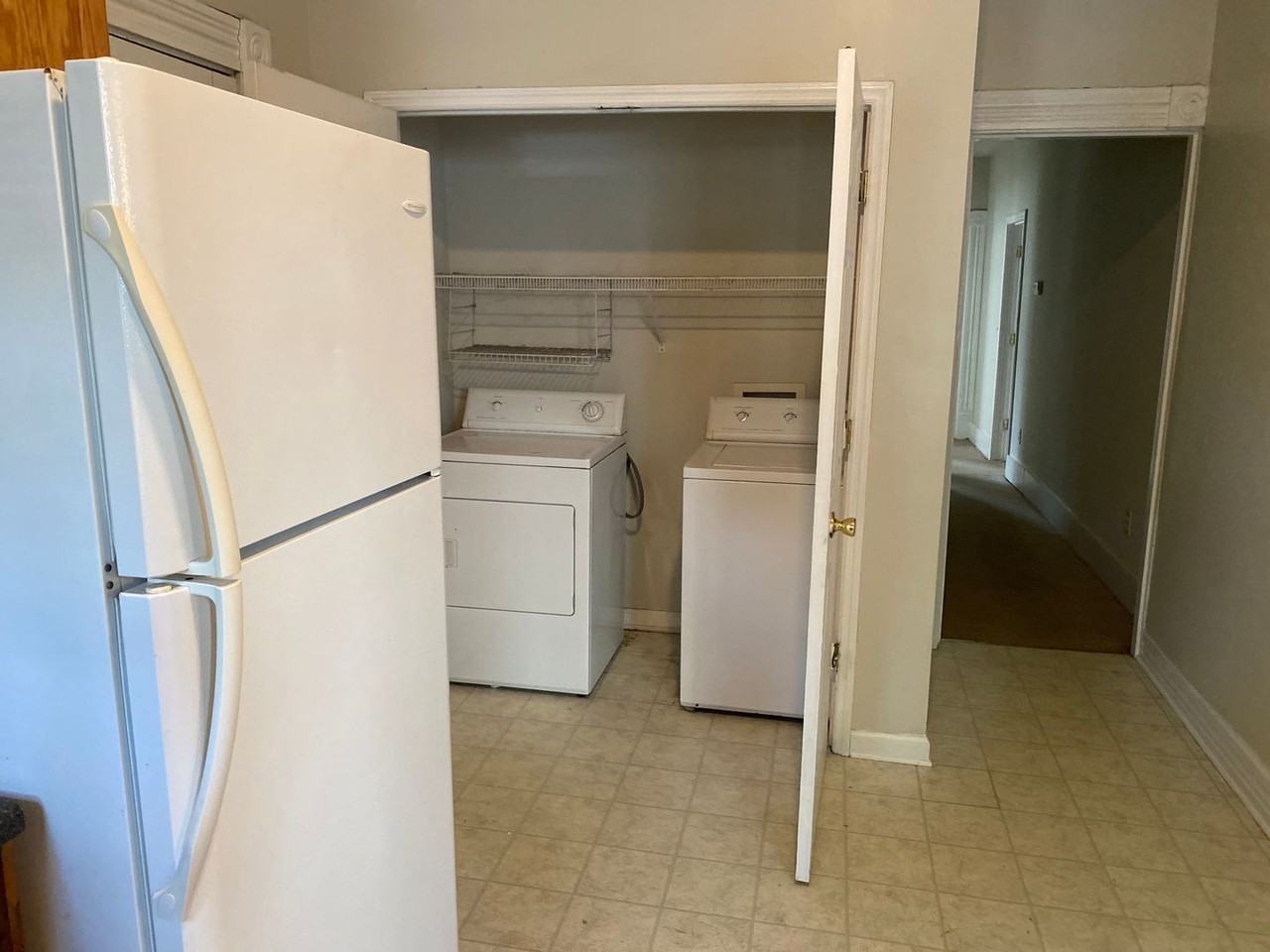 239 Lexington Ave - Photo 4 of 49
