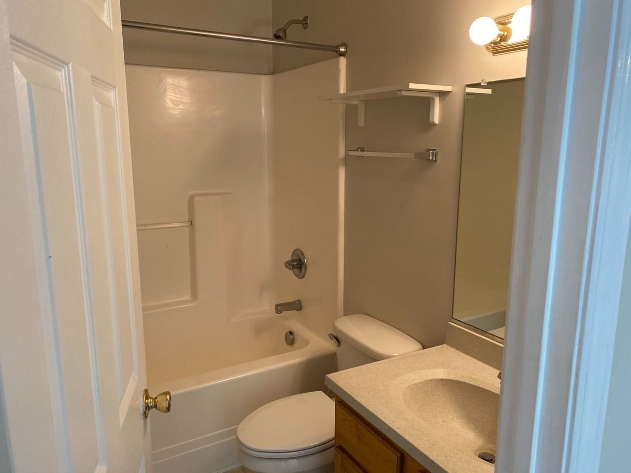 239 Lexington Ave - Photo 2 of 26