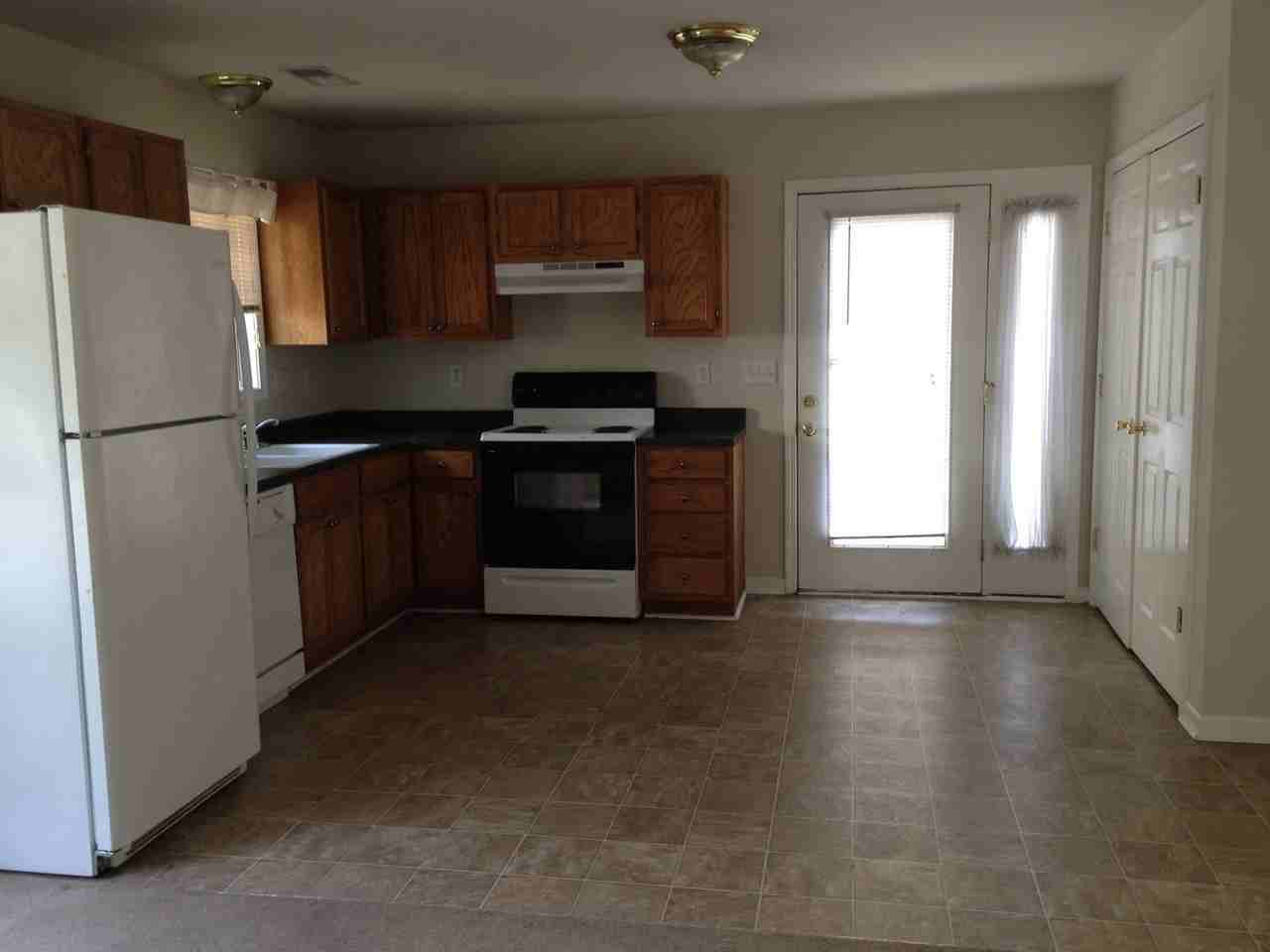 243 Lexington Ave - Photo 4 of 50