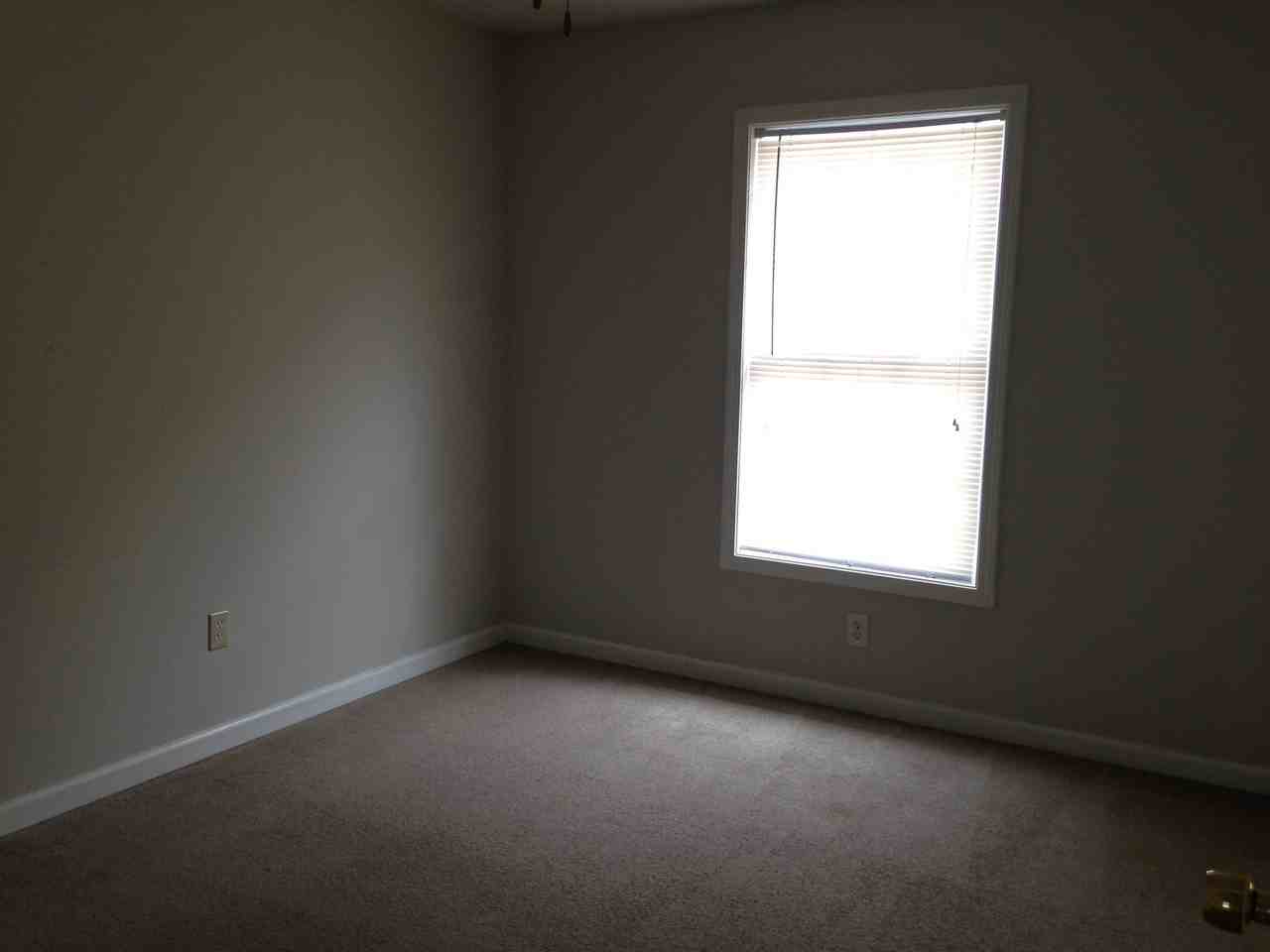 243 Lexington Ave - Photo 7 of 50