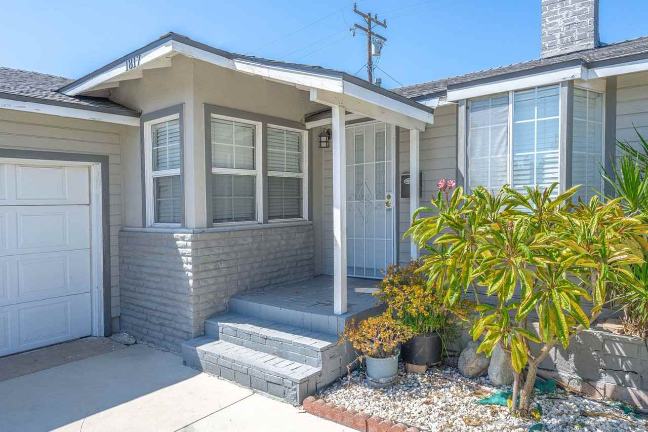 1817 E Morava Ave - Photo 2 of 34
