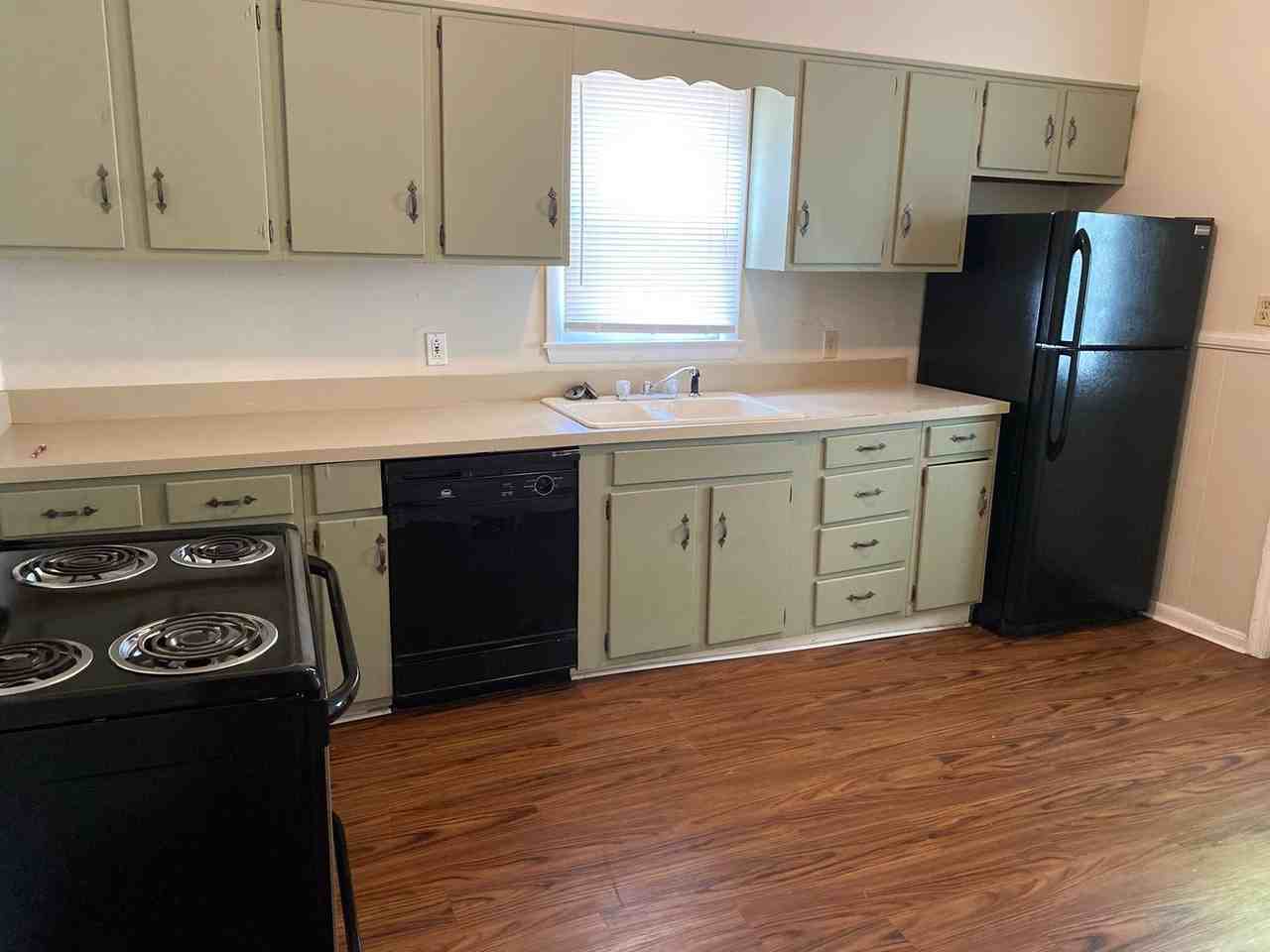 339 Park Ave - Photo 7 of 50