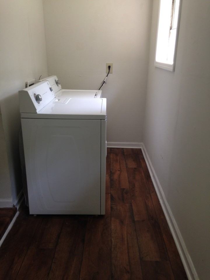 362 Oldham Ave - Photo 3 of 50