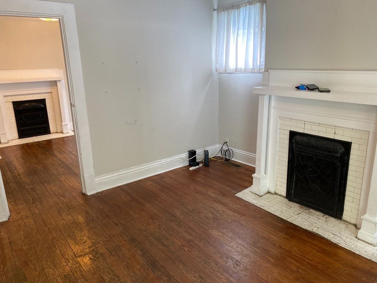 362 Oldham Ave - Photo 7 of 50