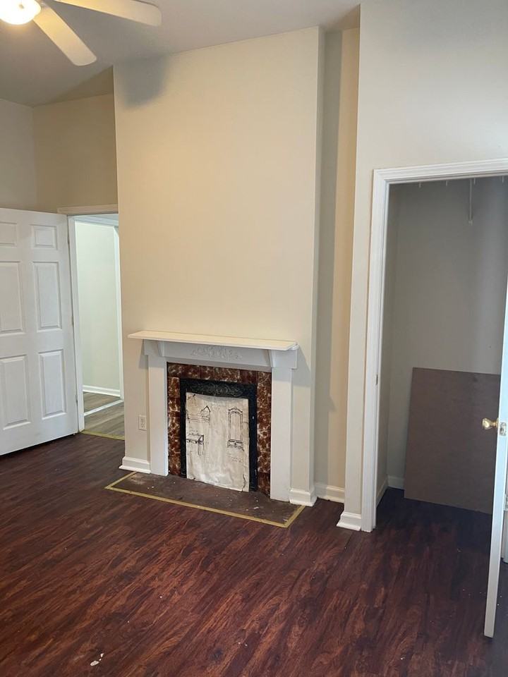 374 Park Ave - Photo 5 of 36