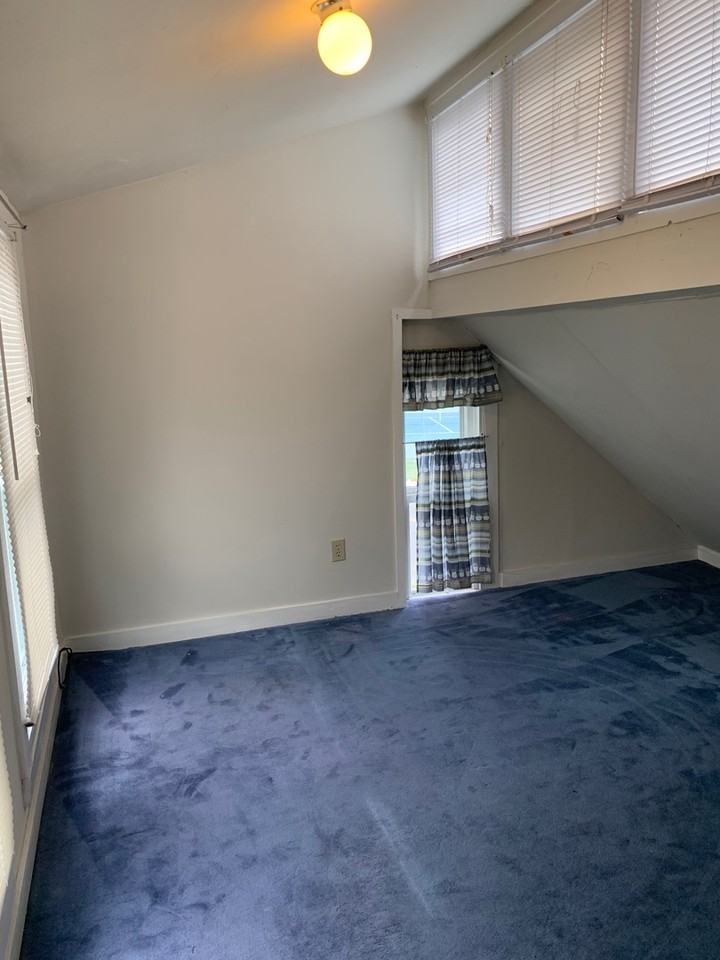 560 E High St - Photo 7 of 13