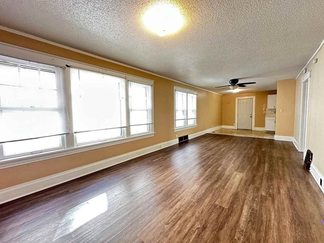 1923 2nd Ave S - Photo 3 of 16